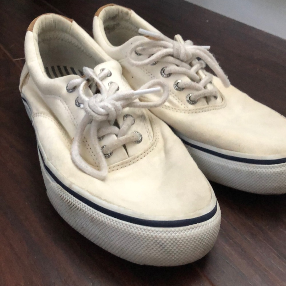 cream mens sperry shoes